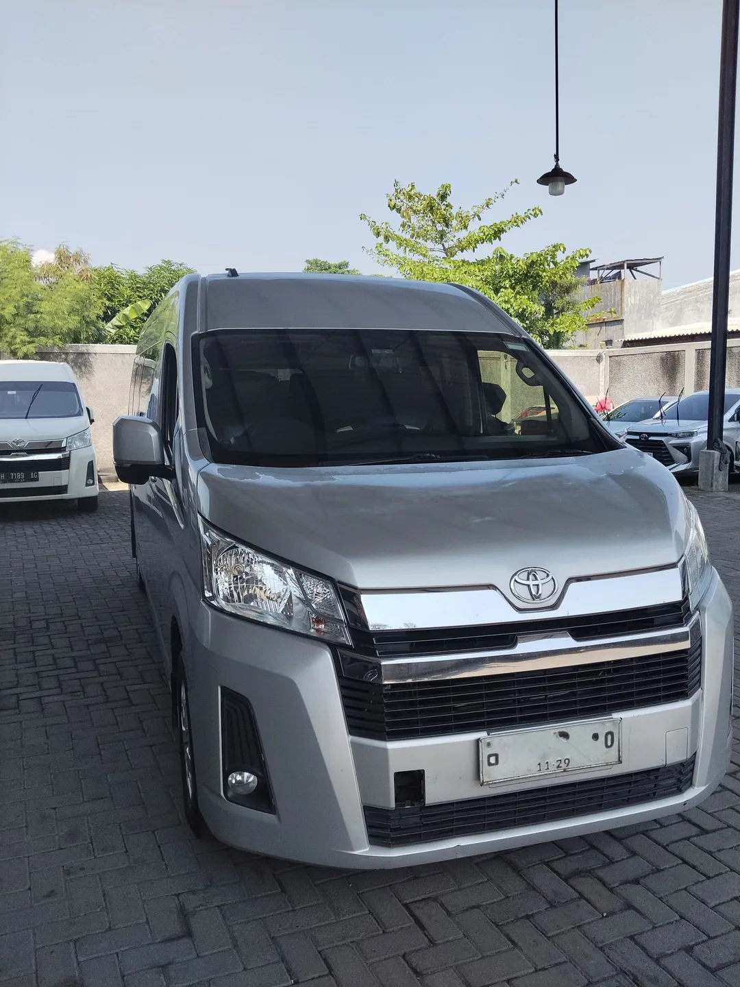 Toyota Hiace premio