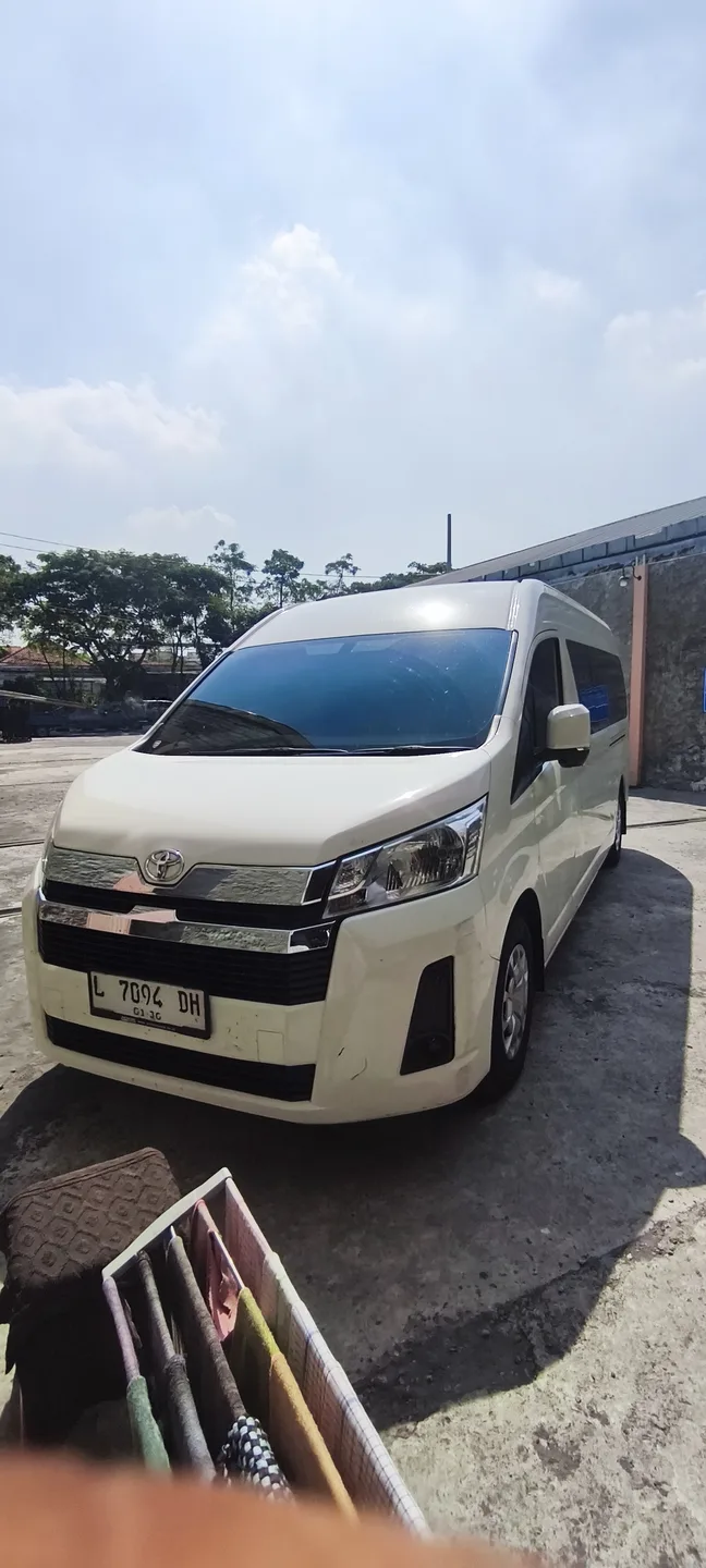 Toyota Hiace premio